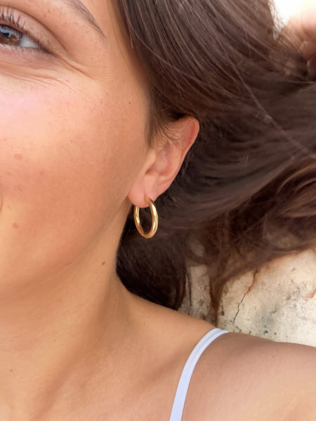 22mm Gold Hinged Hoop Earrings